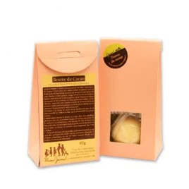 Une petite boule de beurre de cacao.