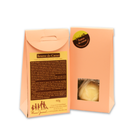 Une petite boule de beurre de cacao.