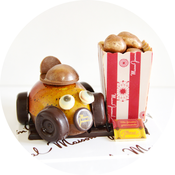 Petit duo voiture/pop corn